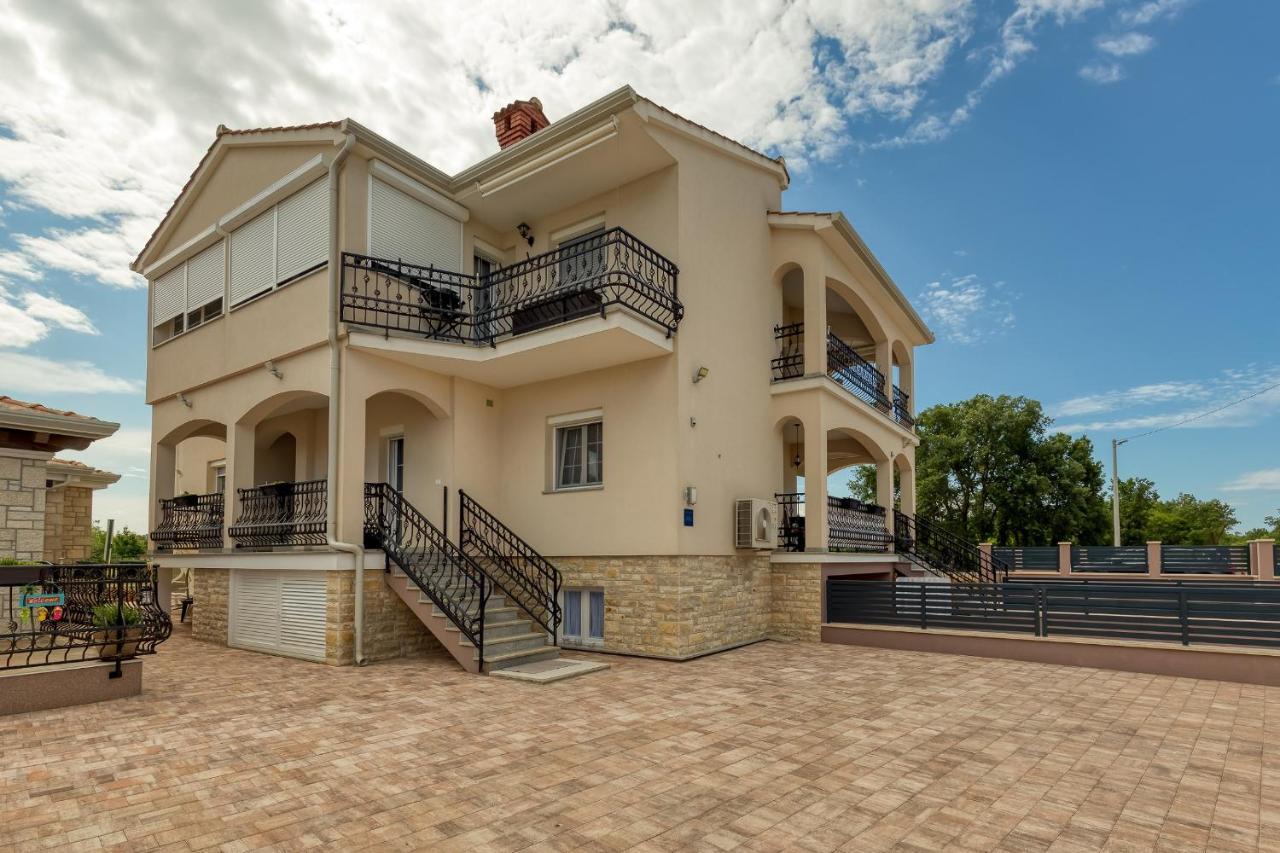 Apartments Covic Antonci  Bagian luar foto